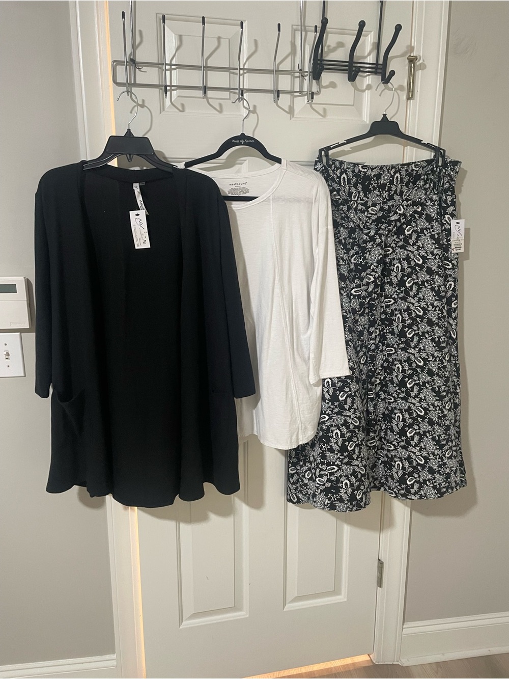 Printed maxi skirt nwt with White westbound long sleeve top sweater cardigan 1x